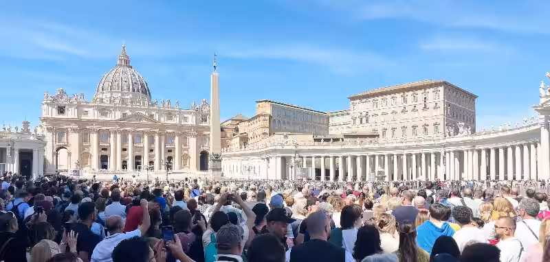 papal_blessing_sunday