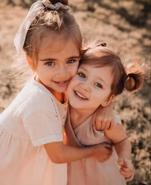tiny_sisters