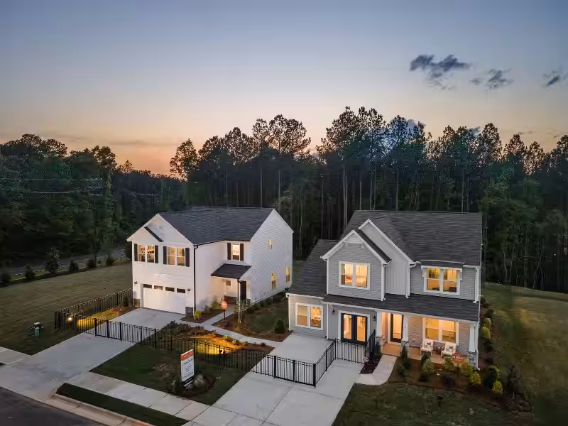 true_homes_hidden_lakes